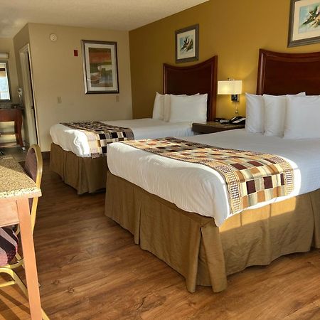 Atkinson Inn & Suites 兰伯顿 外观 照片