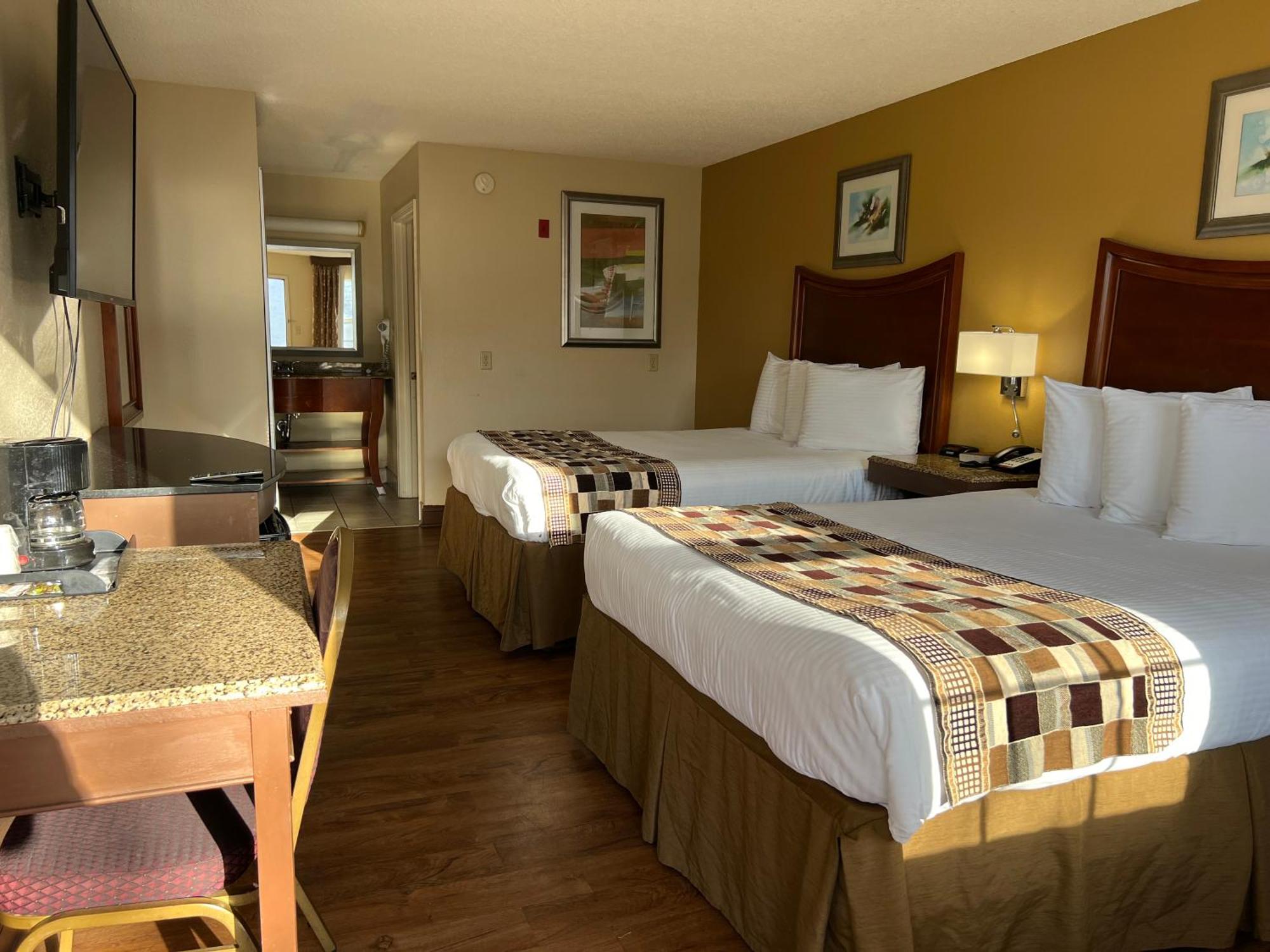 Atkinson Inn & Suites 兰伯顿 外观 照片