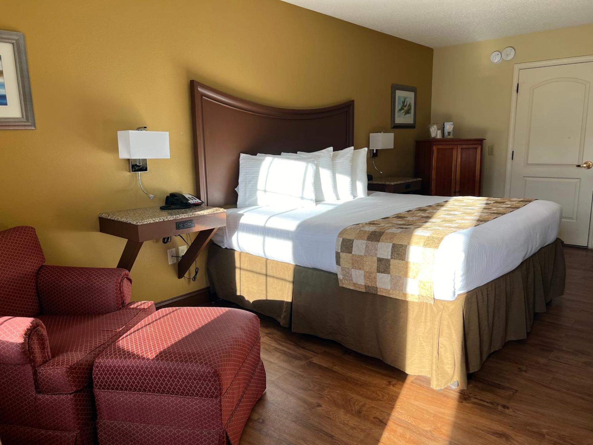 Atkinson Inn & Suites 兰伯顿 外观 照片