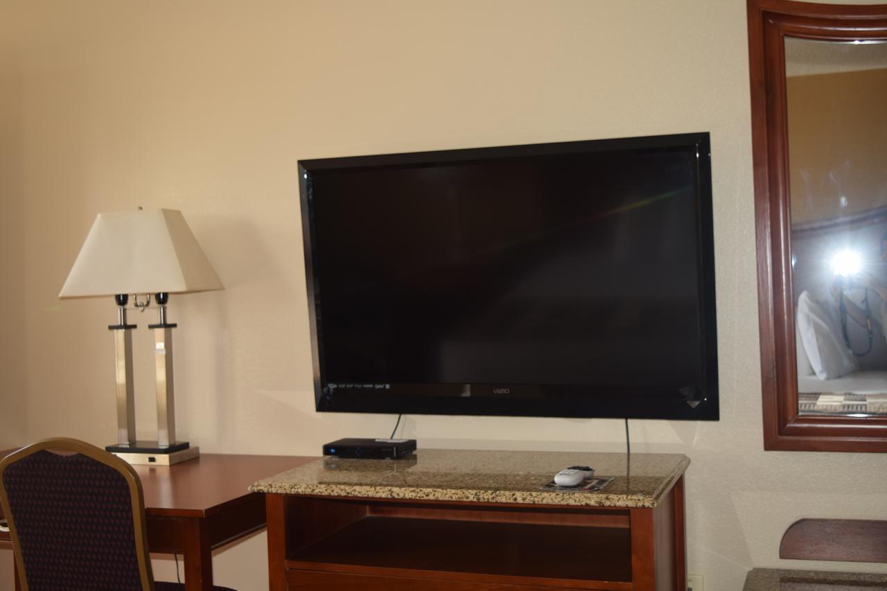 Atkinson Inn & Suites 兰伯顿 外观 照片