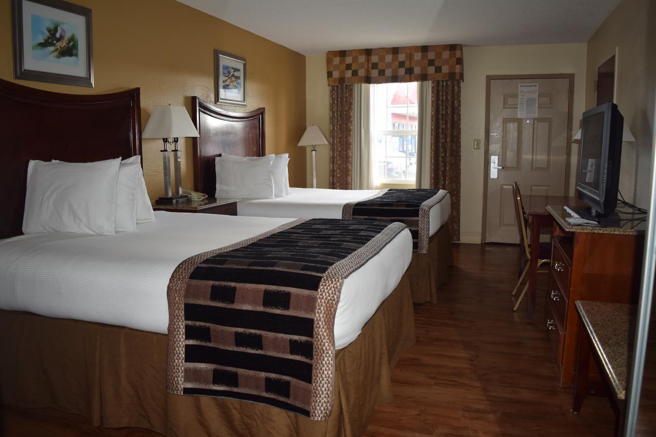Atkinson Inn & Suites 兰伯顿 外观 照片